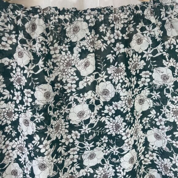 CAbi Green Floral Boho Flowy Peasant Blouse Style 3765 Sz XS - Picture 5 of 8